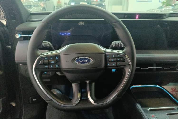 Used Ford Mondeo 2025 2.0T EcoBoost Ultimate Edition Steering Wheel