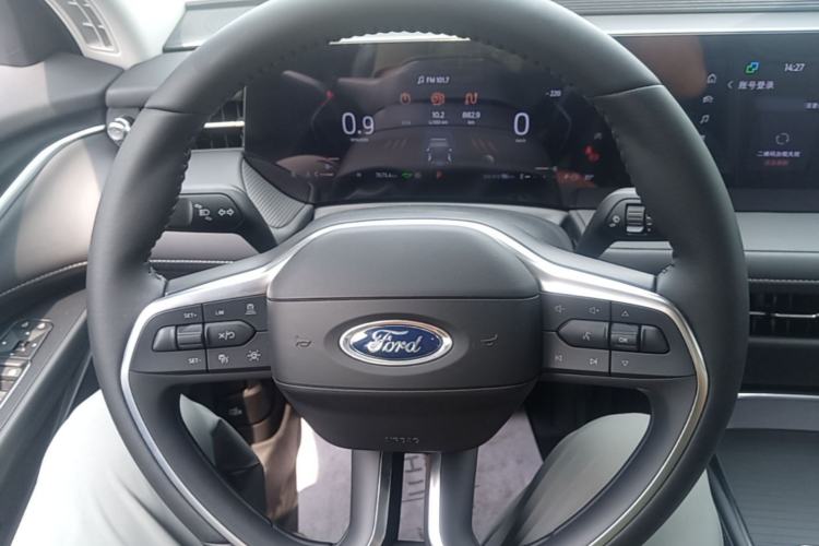 Used Ford Mondeo 2025 2.0T EcoBoost Luxury Version Steering Wheel
