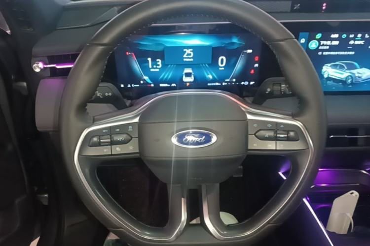 Used Ford Mondeo 2025 2.0T EcoBoost Ultimate Edition Steering Wheel