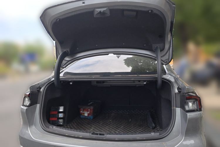Used Ford Mondeo 2025 2.0T EcoBoost Luxury Version Trunk