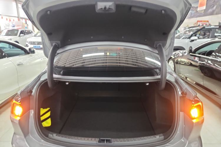 Used Ford Mondeo 2025 2.0T EcoBoost Luxury Version Trunk