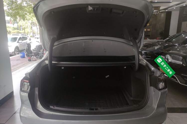 Used Ford Mondeo 2025 2.0T EcoBoost Luxury Version Trunk