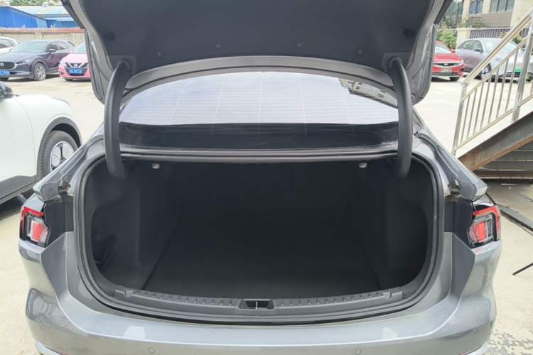 Used Ford Mondeo 2025 1.5T EcoBoost Luxury Version Trunk