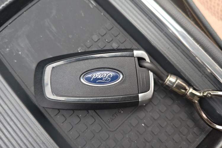 Used Ford Mondeo 2025 2.0T EcoBoost Luxury Version Vehicle Key