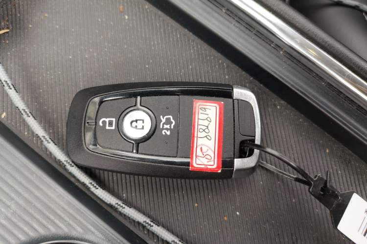 Used Ford Mondeo 2025 2.0T EcoBoost Luxury Version Vehicle Key