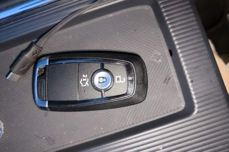 Used Ford Mondeo 2025 2.0T EcoBoost Luxury Version Vehicle Key