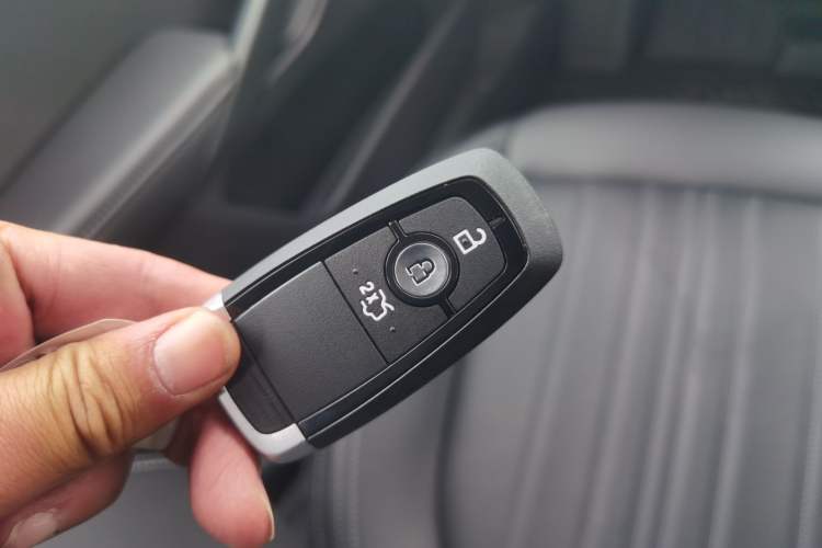 Used Ford Mondeo 2025 2.0T EcoBoost Luxury Version Vehicle Key