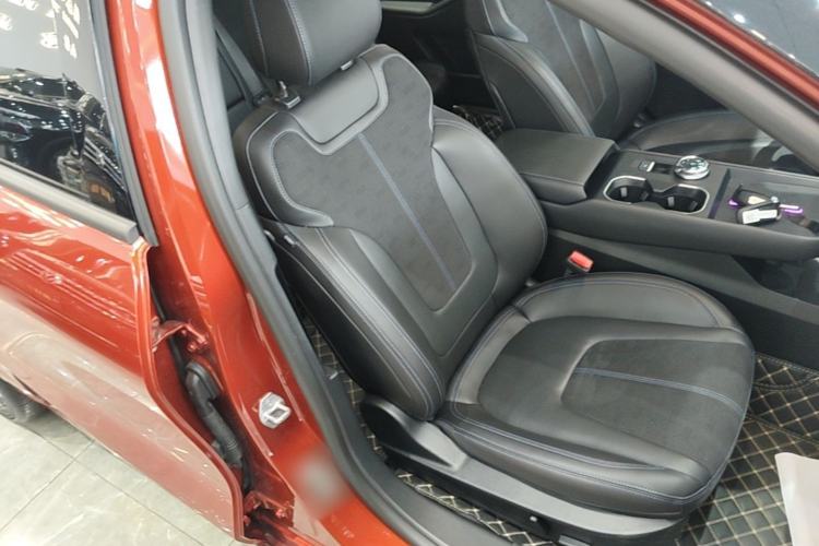 Used Ford Mondeo 2025 2.0T EcoBoost Ultimate Edition Right Front Seat