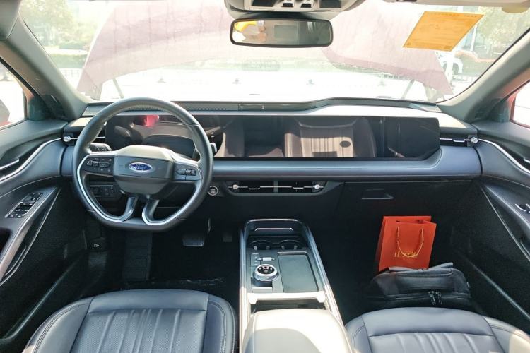 Used Ford Mondeo 2025 2.0T EcoBoost Ultimate Edition Center Console