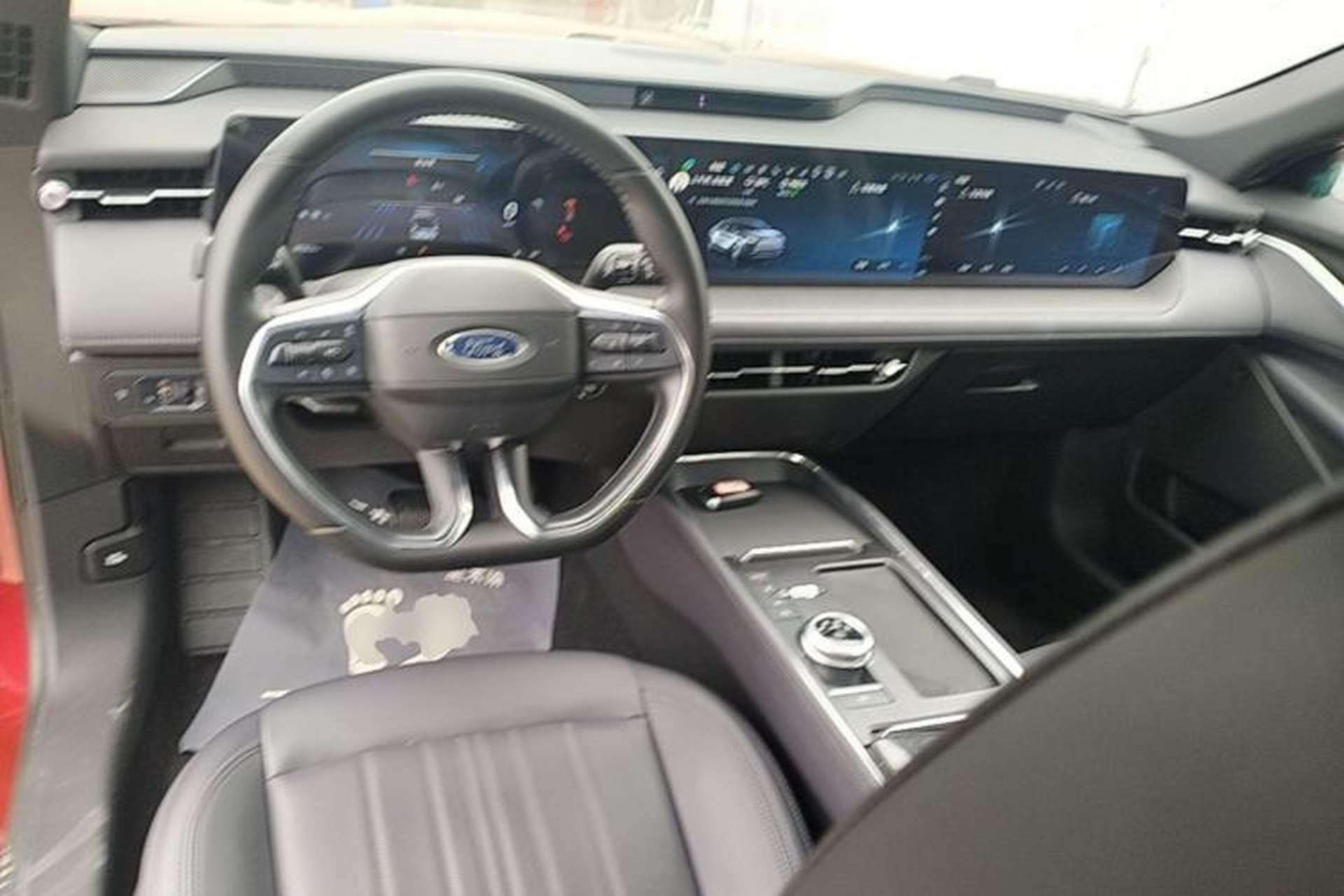 Used Ford Mondeo 2025 2.0T EcoBoost Ultimate Edition Center Console