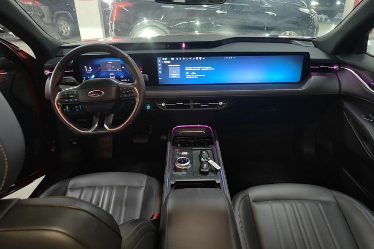 Used Ford Mondeo 2025 2.0T EcoBoost Ultimate Edition Center Console