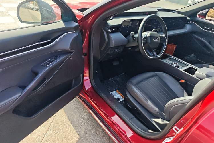 Used Ford Mondeo 2025 2.0T EcoBoost Ultimate Edition Driver Seat