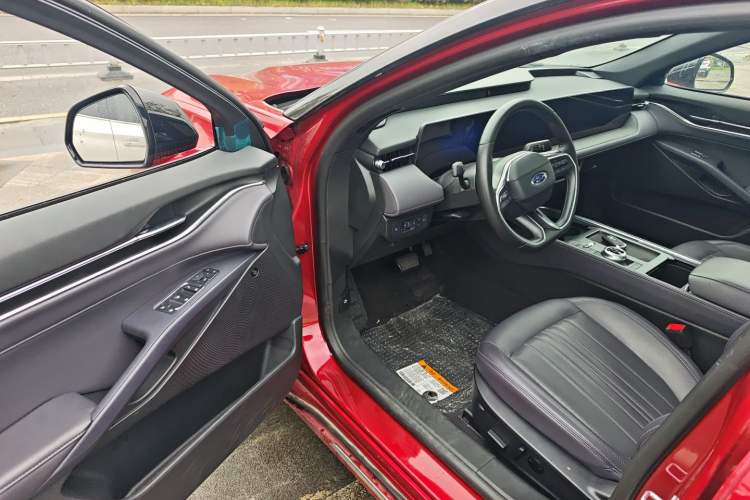 Used Ford Mondeo 2025 2.0T EcoBoost Ultimate Edition Driver Seat
