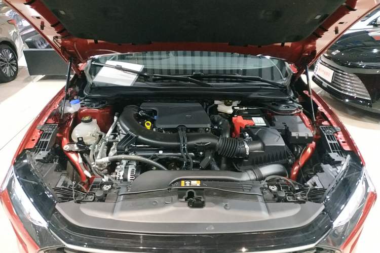 Used Ford Mondeo 2025 2.0T EcoBoost Ultimate Edition Engine Bay
