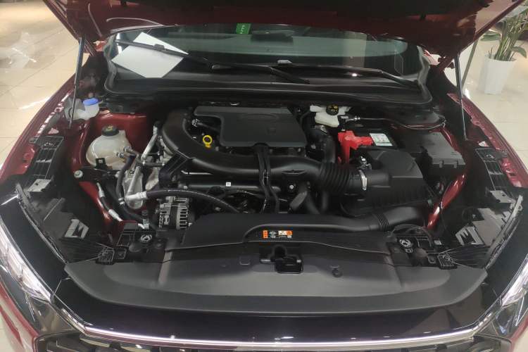 Used Ford Mondeo 2025 2.0T EcoBoost Ultimate Edition Engine Bay