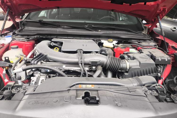 Used Ford Mondeo 2025 2.0T EcoBoost Ultimate Edition Engine Bay