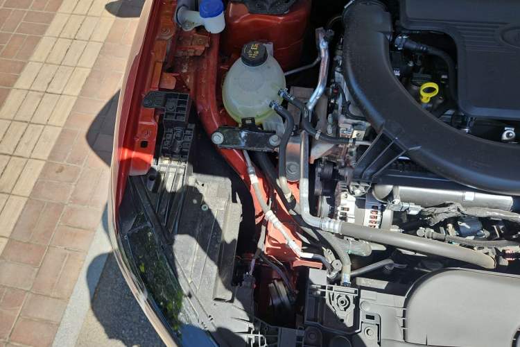 Used Ford Mondeo 2025 2.0T EcoBoost Ultimate Edition Engine Bay Right