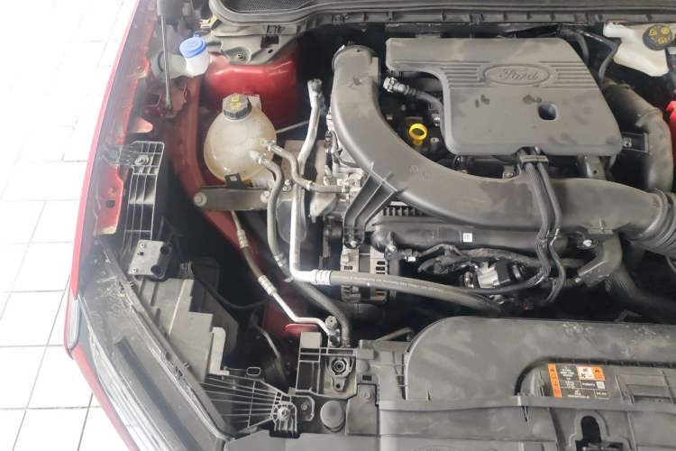 Used Ford Mondeo 2025 2.0T EcoBoost Ultimate Edition Engine Bay Right