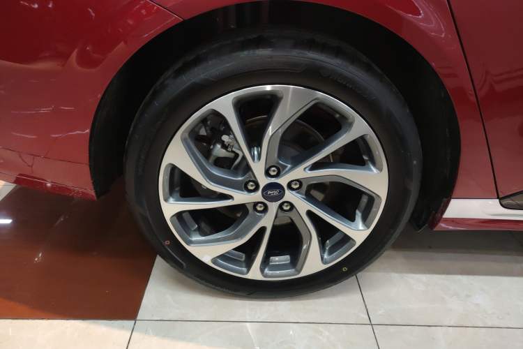 Used Ford Mondeo 2025 2.0T EcoBoost Ultimate Edition Exterior 5
