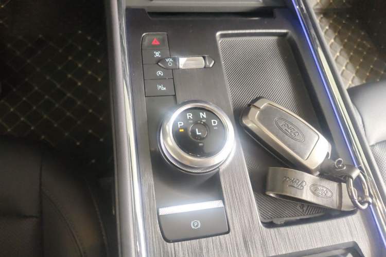 Used Ford Mondeo 2025 2.0T EcoBoost Ultimate Edition Gear Lever