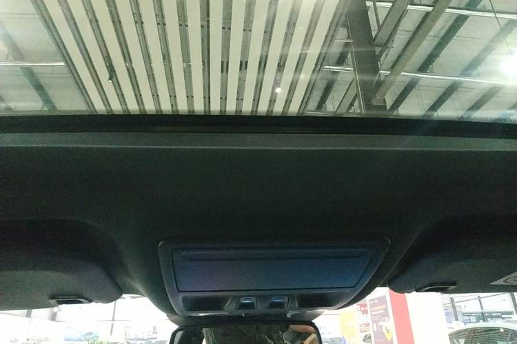 Used Ford Mondeo 2025 2.0T EcoBoost Ultimate Edition Headliner