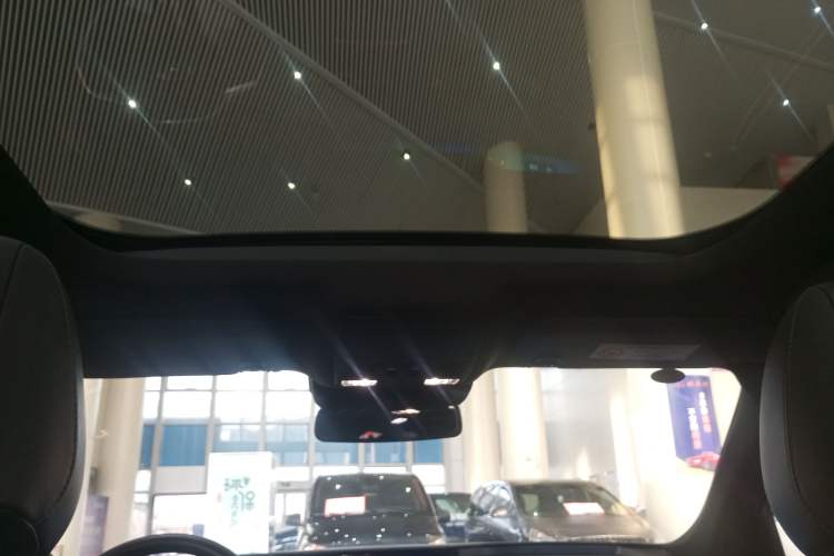 Used Ford Mondeo 2025 2.0T EcoBoost Ultimate Edition Headliner