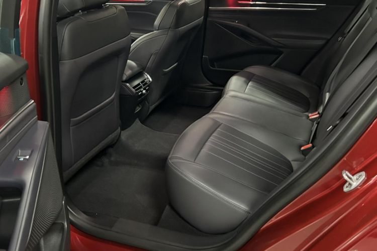 Used Ford Mondeo 2025 2.0T EcoBoost Ultimate Edition Interior 4