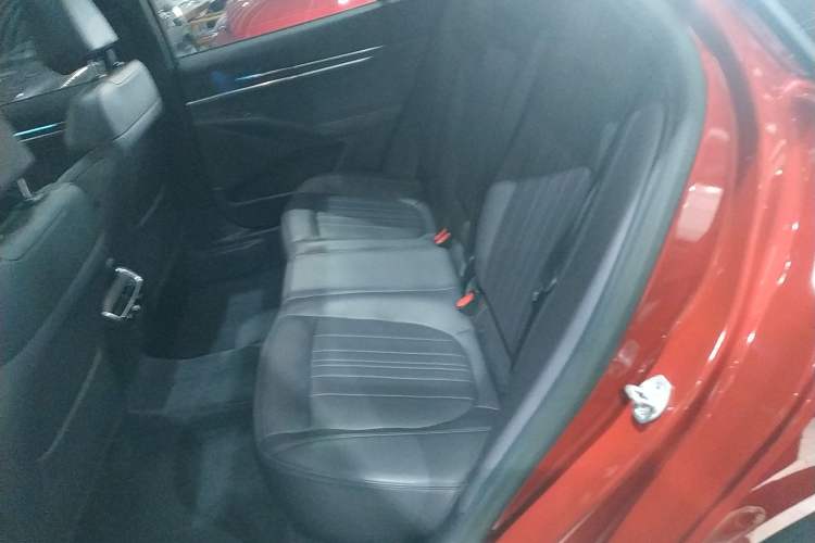 Used Ford Mondeo 2025 2.0T EcoBoost Ultimate Edition Interior 4