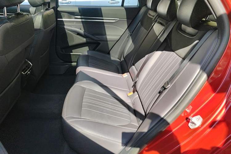 Used Ford Mondeo 2025 2.0T EcoBoost Ultimate Edition Left Rear Seat