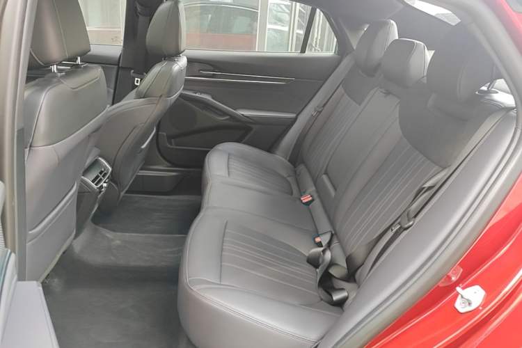 Used Ford Mondeo 2025 2.0T EcoBoost Ultimate Edition Left Rear Seat