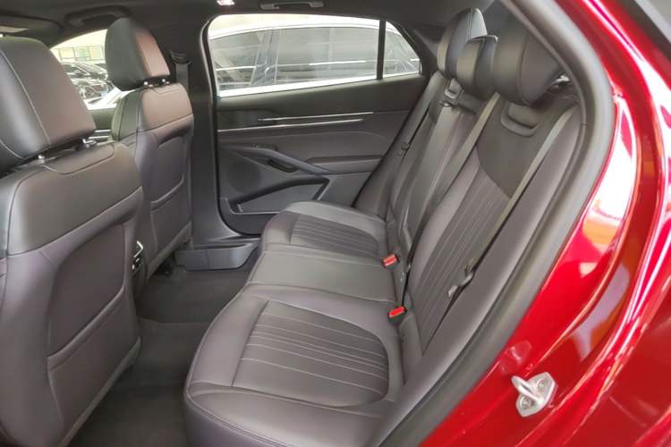 Used Ford Mondeo 2025 2.0T EcoBoost Ultimate Edition Left Rear Seat
