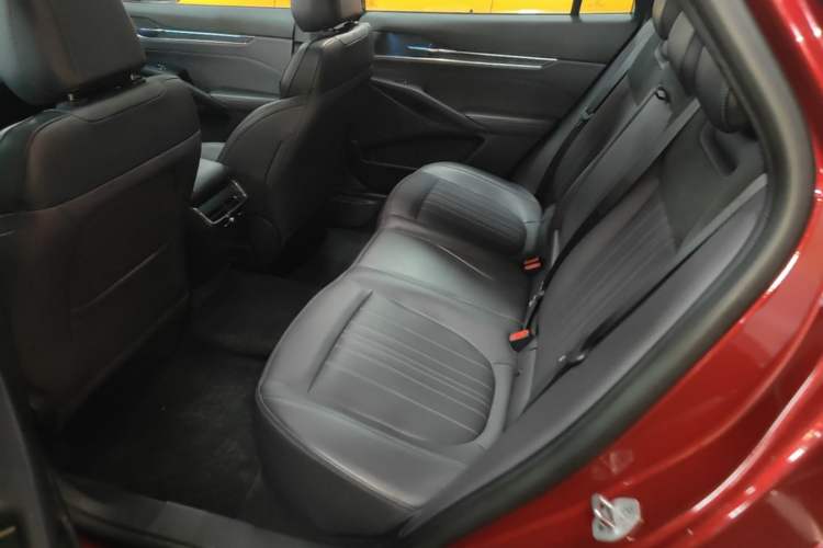 Used Ford Mondeo 2025 2.0T EcoBoost Ultimate Edition Left Rear Seat