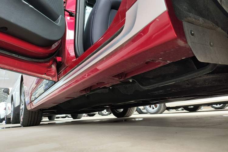 Used Ford Mondeo 2025 2.0T EcoBoost Ultimate Edition Left Side Sill