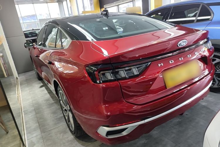 Used Ford Mondeo 2025 2.0T EcoBoost Ultimate Edition Rear Left 45 Deg