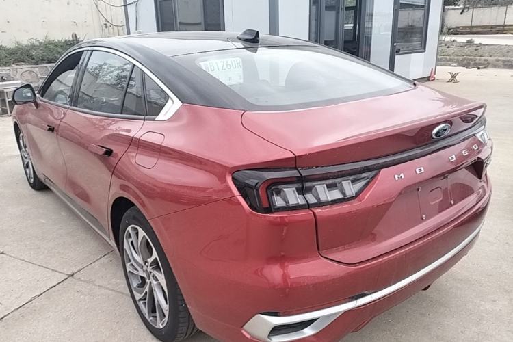 Used Ford Mondeo 2025 2.0T EcoBoost Ultimate Edition Rear Left 45 Deg