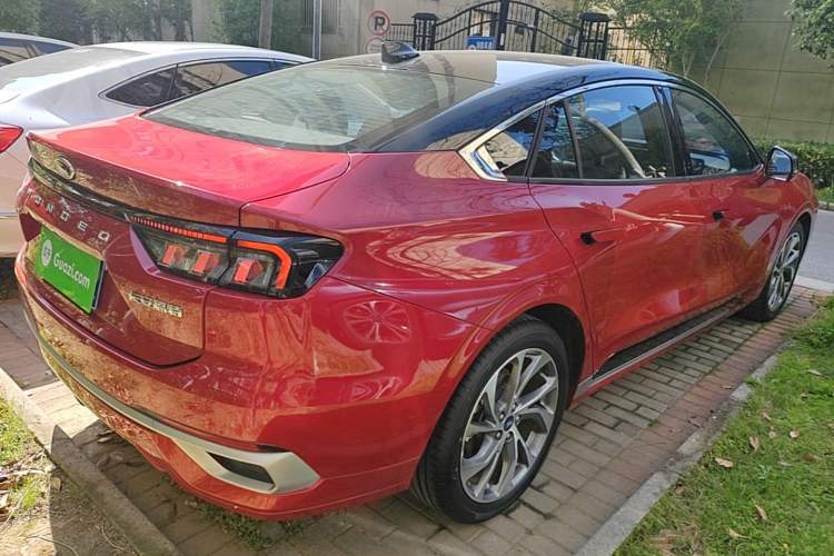 Used Ford Mondeo 2025 2.0T EcoBoost Ultimate Edition Rear Right 45 Deg