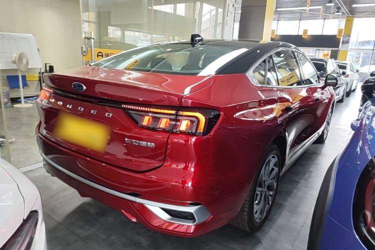Used Ford Mondeo 2025 2.0T EcoBoost Ultimate Edition Rear Right 45 Deg