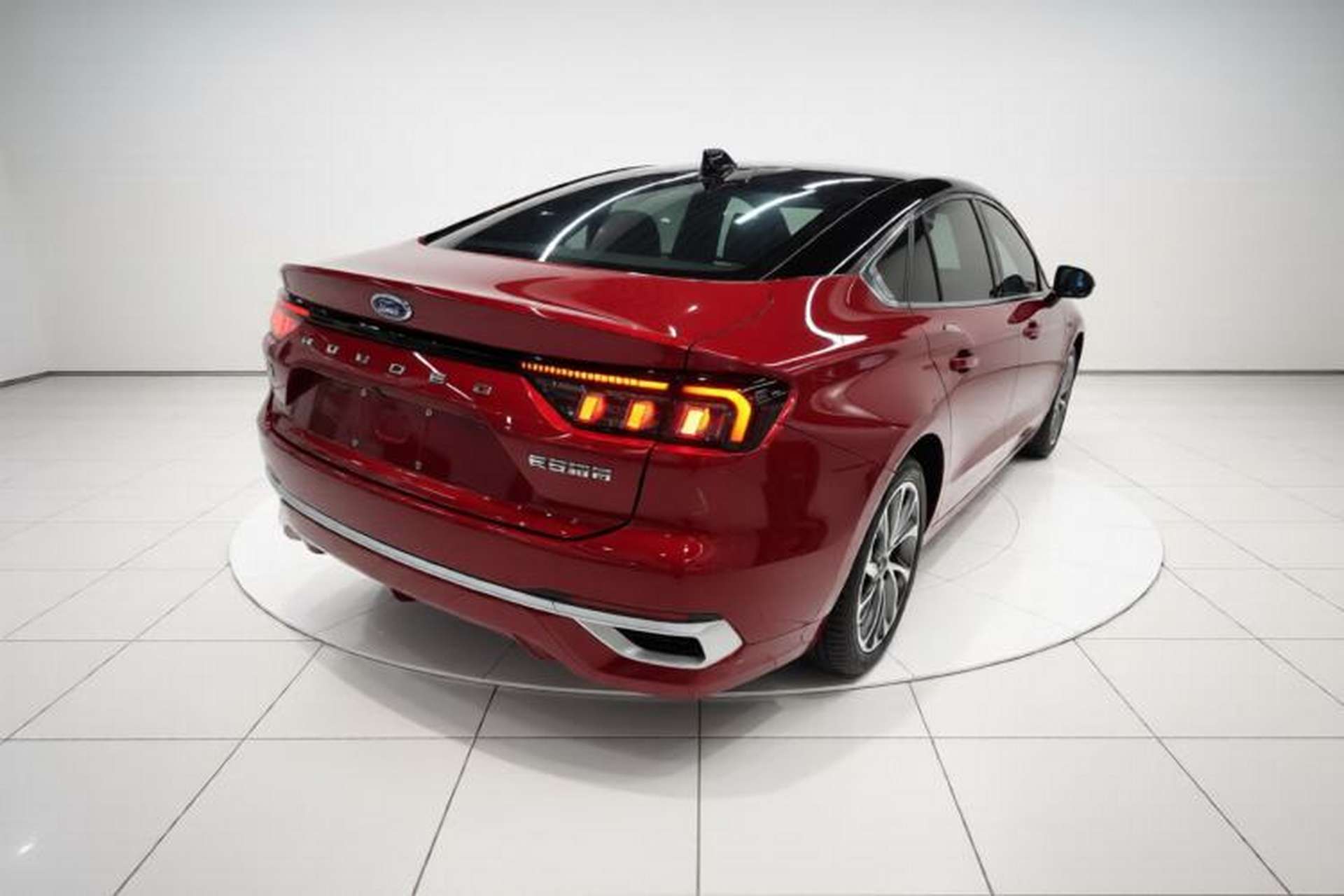 Used Ford Mondeo 2025 2.0T EcoBoost Ultimate Edition Rear Right 45 Deg
