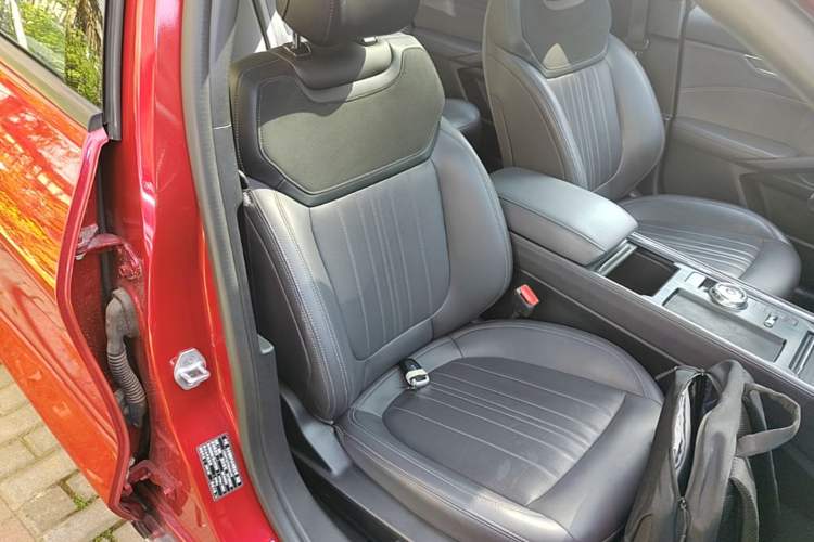 Used Ford Mondeo 2025 2.0T EcoBoost Ultimate Edition Right Front Seat