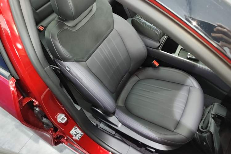 Used Ford Mondeo 2025 2.0T EcoBoost Ultimate Edition Right Front Seat