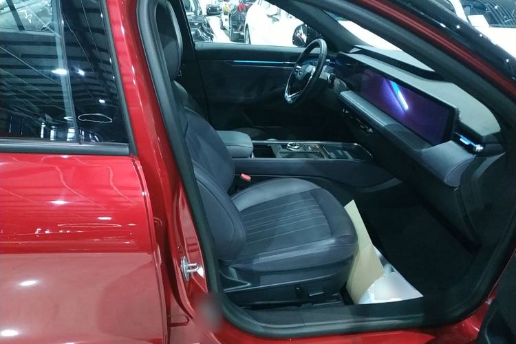 Used Ford Mondeo 2025 2.0T EcoBoost Ultimate Edition Right Front Seat