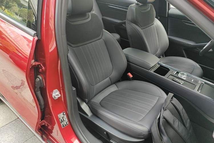 Used Ford Mondeo 2025 2.0T EcoBoost Ultimate Edition Right Front Seat