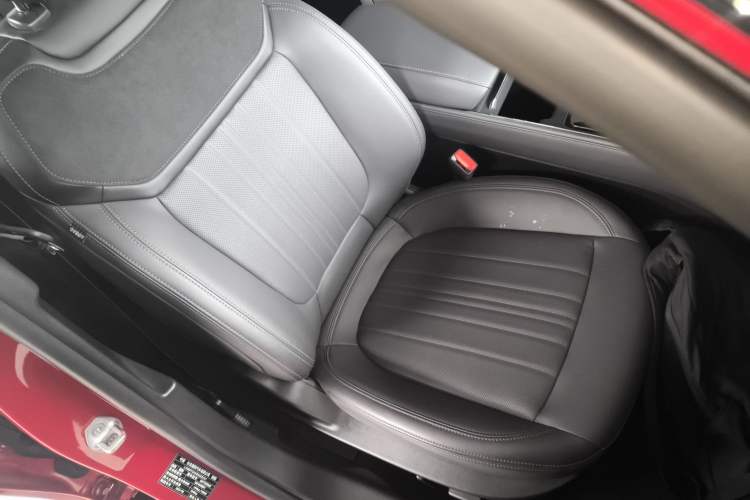 Used Ford Mondeo 2025 2.0T EcoBoost Ultimate Edition Right Front Seat