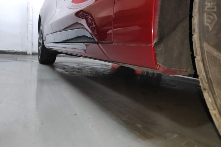 Used Ford Mondeo 2025 2.0T EcoBoost Ultimate Edition Right Side Sill
