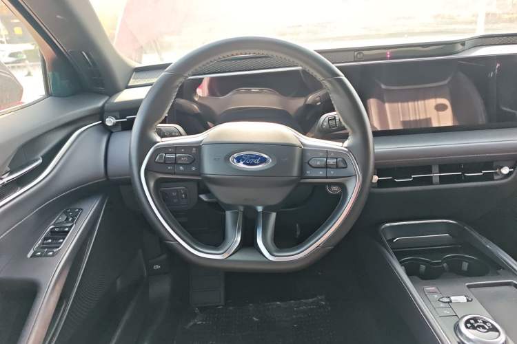Used Ford Mondeo 2025 2.0T EcoBoost Ultimate Edition Steering Wheel