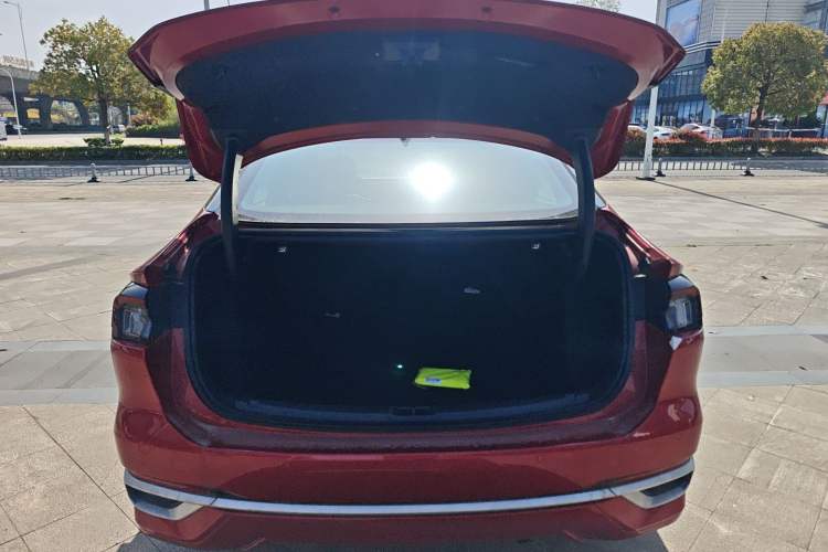 Used Ford Mondeo 2025 2.0T EcoBoost Ultimate Edition Trunk