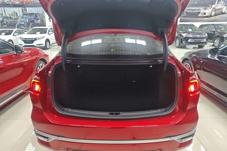 Used Ford Mondeo 2025 2.0T EcoBoost Ultimate Edition Trunk