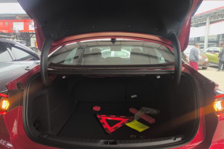 Used Ford Mondeo 2025 2.0T EcoBoost Ultimate Edition Trunk