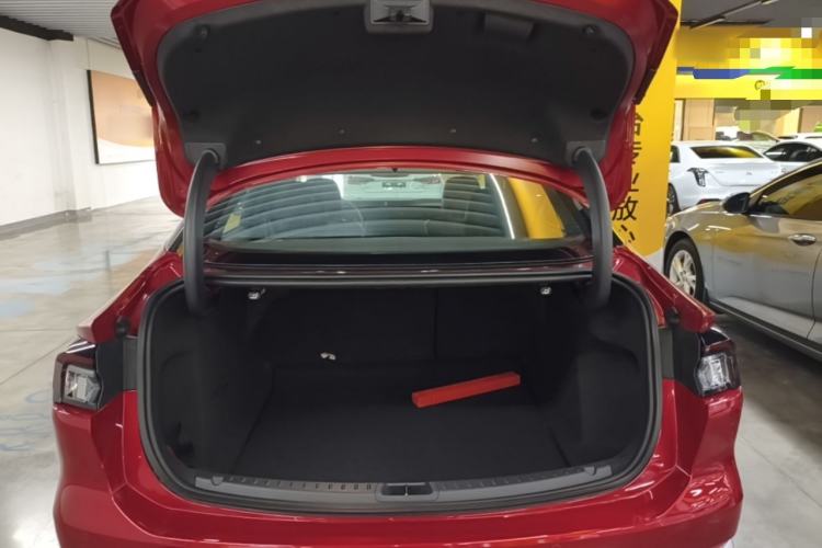 Used Ford Mondeo 2025 2.0T EcoBoost Ultimate Edition Trunk