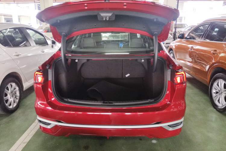 Used Ford Mondeo 2025 2.0T EcoBoost Ultimate Edition Trunk